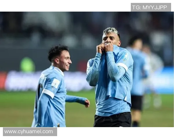 18岁足球新星崭露头角 成为球场最帅球员引爆全球关注