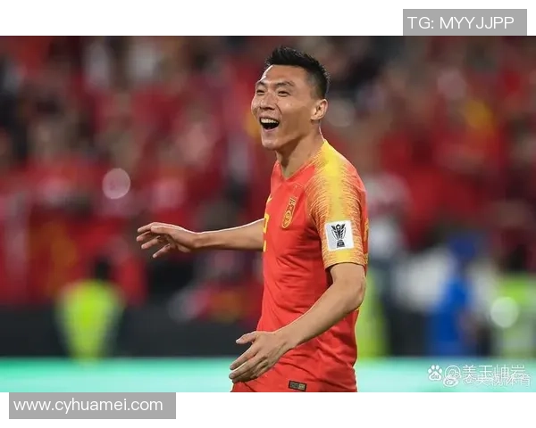 中国足球左脚球星崛起之路:从青训到国家队的辉煌历程 中国足球左脚球星崛起之路:从青训到国家队的辉煌历程