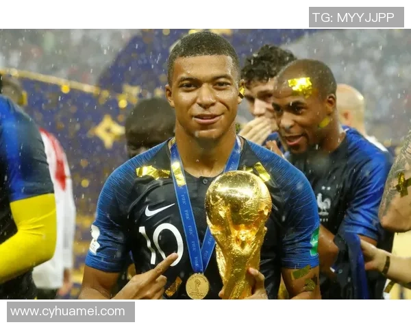 姆巴佩：从天赋少年到世界足坛巨星的成长历程与传奇之路